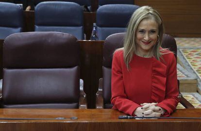 La presidenta de la Comunidad de Madrid, Cristina Cifuentes, hoy, en la Asamblea de Madrid. 