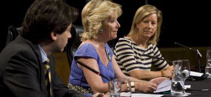 Esperanza Aguirre, durante la inauguración de una jornada sobre la Ley de Transparencia Hipotecaria de Madrid.