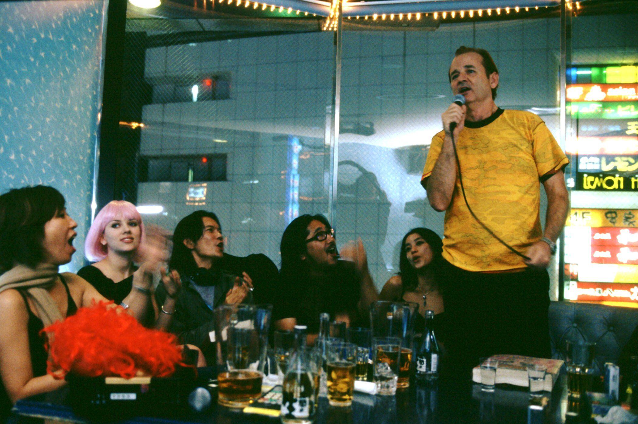 Bill Murray en el emblemático karaoke de la película.