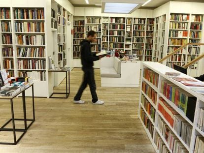 Interior de la librería Juan Rulfo de Madrid.