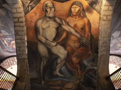 Hernán Cortés y La Malinche, en un mural de José Clemente Orozco en el antiguo Colegio de San Ildefonso, en Ciudad de México