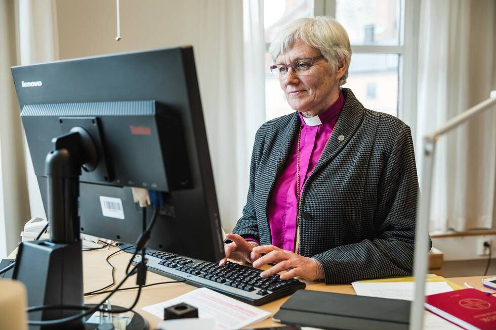 Antje Jackelén fotografiada en su despacho en la sede de la Iglesia luterana sueca, que preside desde junio de 2014.