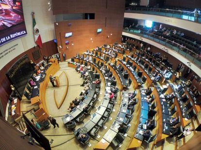 Vista general del senado mexicano durante la aprobación del nuevo TLC