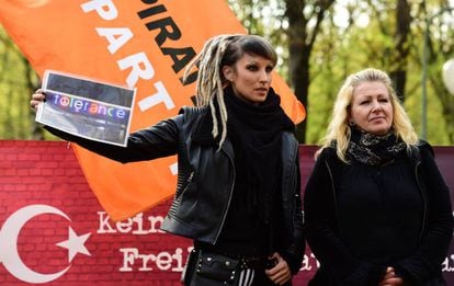 Protesta frente a la Embajada de Turquía en Berlín.