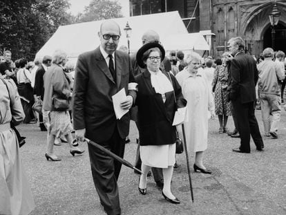 Philip Larkin con Monica Jones, su musa y amante, en 1984.