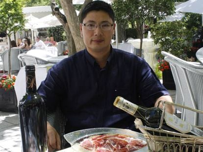 El presidente de los empresarios chinos en Madrid, Chen Shengli, en el Ritz.