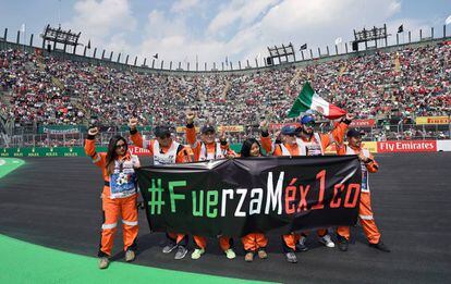 Los voluntarios durante el Gran Premio de México.