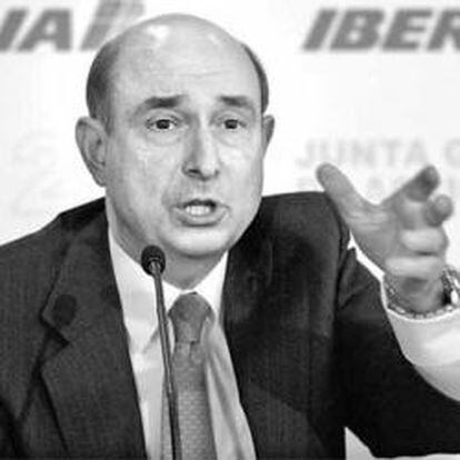 Conte dice a los sindicatos que TPG ofertará por Iberia en octubre