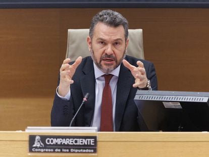 El presidente de la CNMV, Rodrigo Buenaventura, en el Congreso, el pasado 23 de febrero.