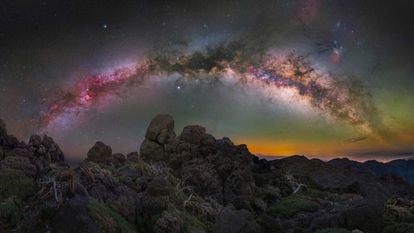 Vista del arco de la Vía Láctea desde La Palma (Islas Canarias).