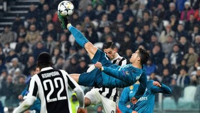 Cristiano marca el segundo gol del Real Madrid al Juventus de chilena.  