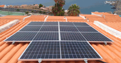 Instalación fotovoltaica de 2 kW, en Tenerife, realizada por Ecooo y AEATEC