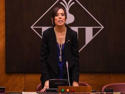 La alcaldesa de Sabadell, Marta Farrés, en un Pleno del Ayuntamiento.