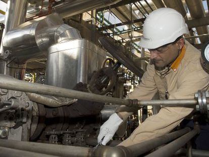 Repsol busca 1.700 trabajadores para su planta de Cartagena