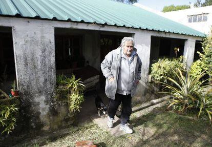 Jos&eacute; Mujica, en su casa en una zona rural de Montevideo.