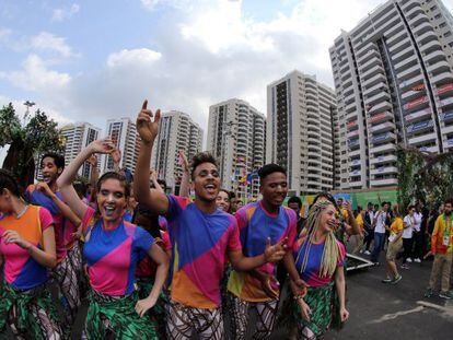 Un grupo de bailarines en la Villa Olímpica de Río de Janeiro.