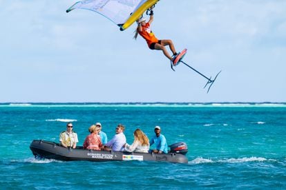 El 28 de enero, segundo día de la gira por las antiguas colonias holandesas del Caribe, la familia fue partícipe de una demostración de windsurf en la playa de Sorobon, Bonaire. 