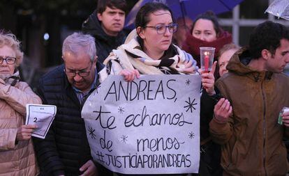 Vigilia en la noche del miércoles por la muerte de Andreas, en Oviedo. 