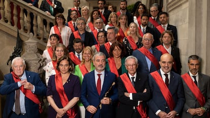 Los 41 concejales del Ayuntamiento de Barcelona, el pasado 17 de junio, tras la sesión de investidura de Jaume Collboni como alcalde.