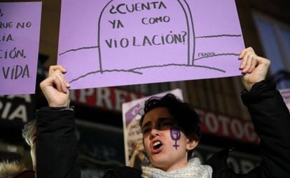 Manifestación en Madrid el 5 de diciembre de 2018 contra la decisión judicial de mantener en libertad a los miembros de La Manada.