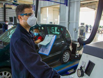 Proceso de inspección técnica de vehículos.