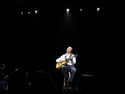 Joan Manuel Serrat, durante un concierto en 2006.