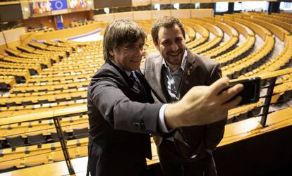 Carles Puigdemont y Toni Comín en el Parlamento Europeo.