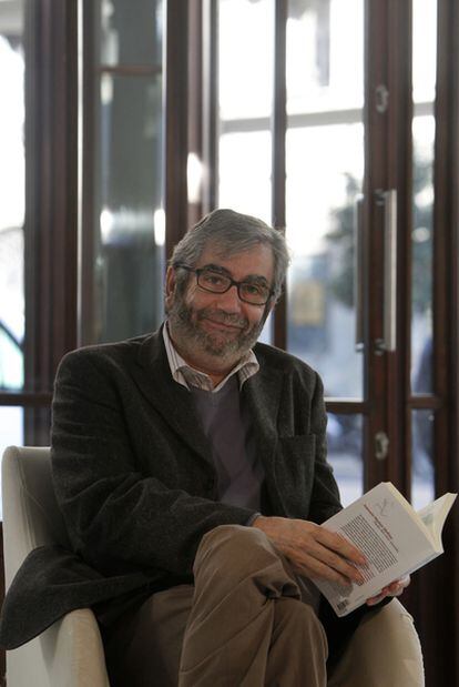 El escritor Antonio Muñoz Molina en el hotel de Las Letras, en la Gran Vía de Madrid.
