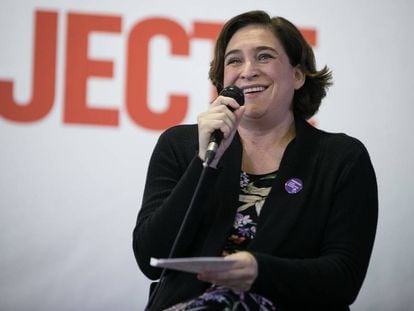 La alcaldesa de Barcelona, Ada Colau, en un acto del nuevo partido este fin de semana. 