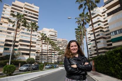 Elena Carnero Naharro administra una comunidad con 568 vecinos en Torremolinos (Málaga).