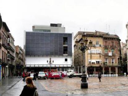 Plaça Mercadal de Reus, on s'havia de celebrar el 'Sant Jordi d'estiu'. 