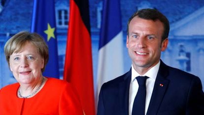 La canciller alemana, Angela Merkel, con el presidente francés, Emmanuel Macron