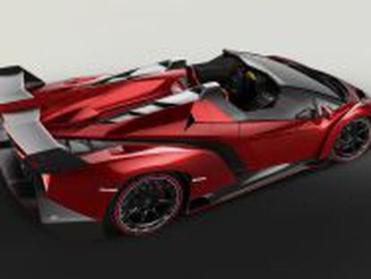 Con un precio de 3,3 millones de euros sin incluir impuestos, el nuevo Lamborghini Veneno Roadster es el automóvil más caro del mercado.