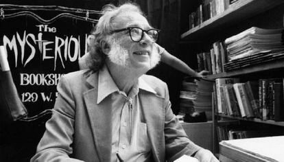 Isaac Asimov, en la librería Mysterious Book Store de Nueva York en 1984.