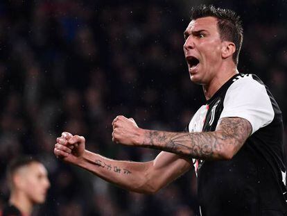 Mandzukic, celebrando un gol con la Juventus. 