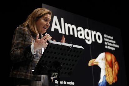 La consejera de Cultura de Castilla-La Mancha, Rosana Rodríguez, durante la presentación de la programación de la 45ª edición del Festival Internacional de Teatro Clásico de Almagro, celebrado este miércoles en el Teatro de la Comedia, en Madrid.