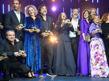 Foto de familia de los premiados en la gala de entrega de la 30 edición de los Premios de la Unión de Actores y Actrices.