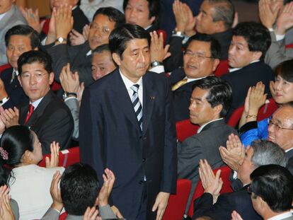 Las 'Abenomics' de Shinzo Abe: políticas heterodoxas que cambiaron la historia de Japón