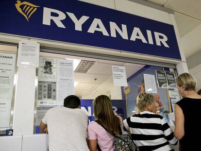 Mostrador de la aerolínea Ryanair en el aeropuerto de Barajas el pasado viernes.