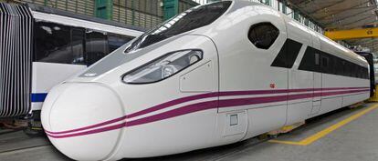 Tren de alta velocidad Oaris en la planta de Beasain de CAF.