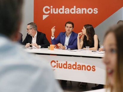 Jos&eacute; Manuel Villegas, Albert Rivera e In&eacute;s Arrimadas, en la Ejecutiva de Ciudadanos.