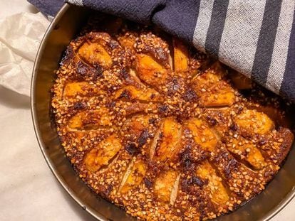 Tarta de almendras, ricotta y melocotón