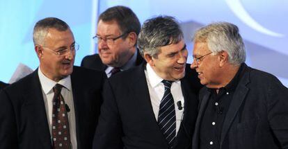 Jes&uacute;s Caldera, Poul Rasmussen, Gordon Brown y el Felipe Gonz&aacute;lez.