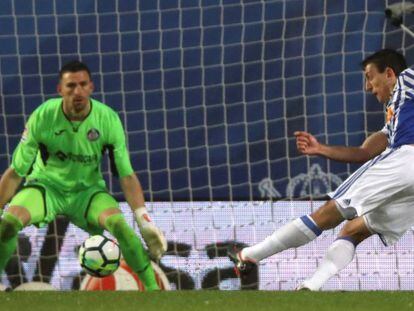 Odriozola dispara ante Guaita.