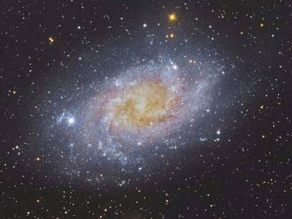 Una imagen de una galaxia en espiral.