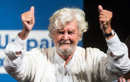 Xos&eacute; Manuel Beiras en un mit&iacute;n de campa&ntilde;a en Ferrol.