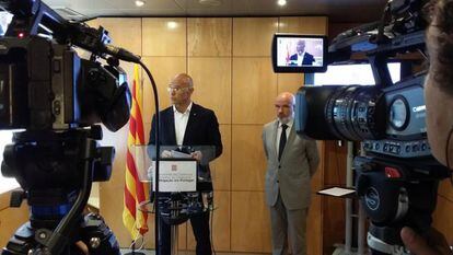 Raül Romeva (i) y Ramon Font, durante la presentación en Lisboa.