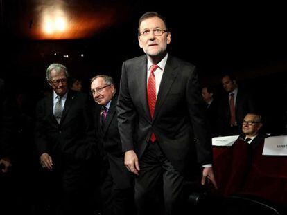 Mariano Rajoy toma asiento entre los asistentes al XV Foro de Marcas Renombradas de España