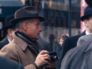 Henri Cartier-Bresson, en el Nueva York de 1963.