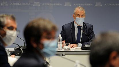 El lehendakari, Íñigo Urkullo, durante la reunión de expertos sobre el coronavirus